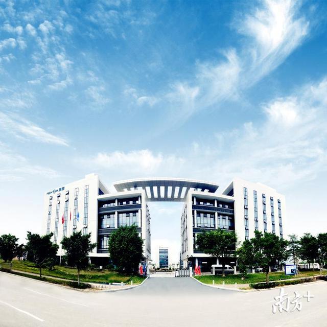 客户端公司传奇客户端下载完整版官方网站-第2张图片-太平洋在线下载